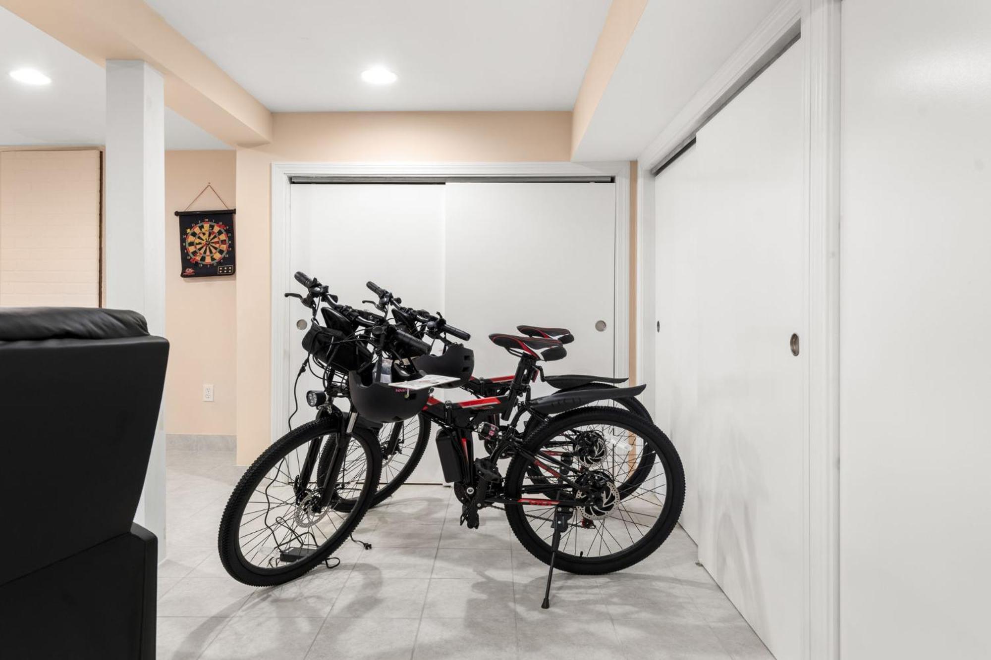 Hot Tub, Electric Bikes, Solo Stove, Projector, Smores Marblehead Exteriör bild